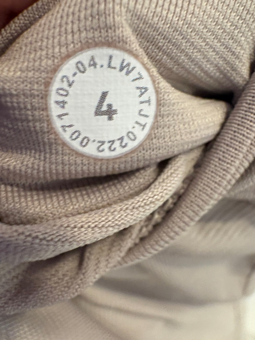 Lululemon Hotty Hot Short 4” Inseam ~ 4 ~ White with Nude Liner - Picture 9 of 10